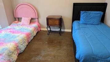 WiFi, bed sheets