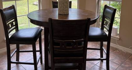 Cozy 3-bedroom house Large Yard Pets Welcome Conway