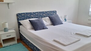 2 bedrooms, Internet - Zwei-Zimmer-Wohnung in der Nähe des Zentrums und des Palastes by Interhome (Dragovode)