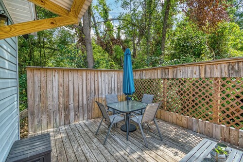 Cozy downtown 3 bedroom 3 full bath house, Near FSU, FAMU & Capitol building