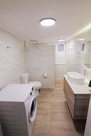 Villa, Bay View | Bathroom - Thea Villa (Faistos)