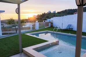 Pool - Thea Villa (Faistos)