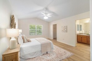 Room - Snowbird Paradise! 3BR/2BA Home in the heart of The Villages (The Villages)