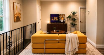Sleek Modern LSU Stay•2BR2BA•Fast Wi-fi•Free Parking•Baton Rouge