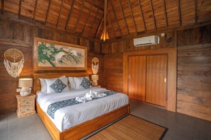 Ropa de cama hipoalergénica y escritorio 