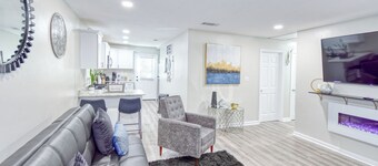 Spacious 3 bedroom 3 full bathrooms Near FSU & FAMU and Downtown Tallahassee