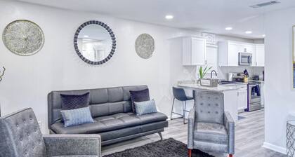 Spacious 3 bedroom 3 full bathrooms Near FSU & FAMU and Downtown Tallahassee