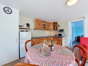 Kitchen / Dining Room - Gîte des bergers by Interhome (Linxe)