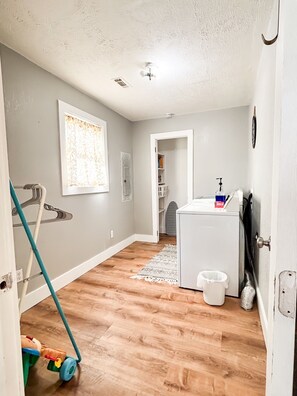 Interior -  Cozy 3-bedroom house with good wifi/service near Buffalo/Bull Shoals/Branson (Harrison)