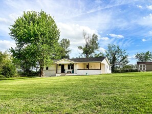 Exterior -  Cozy 3-bedroom house with good wifi/service near Buffalo/Bull Shoals/Branson (Harrison)
