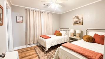 3 bedrooms, desk, iron/ironing board, travel crib