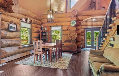 The Missing Peace Cabin - Hot Tub, Private 3BR Mountain Reset Near Pisgah Nat’l