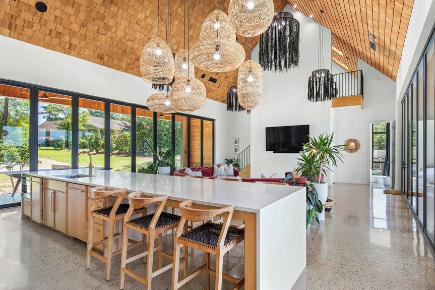 Dazzling Design Meets Spectacular Views - Lake Sinclair, GA