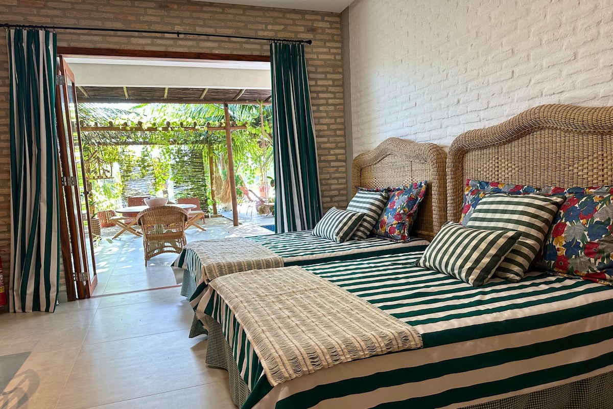 Suite | Blackout drapes, iron/ironing board, WiFi (free)