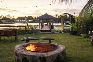 Romantic Chalet | Outdoor dining