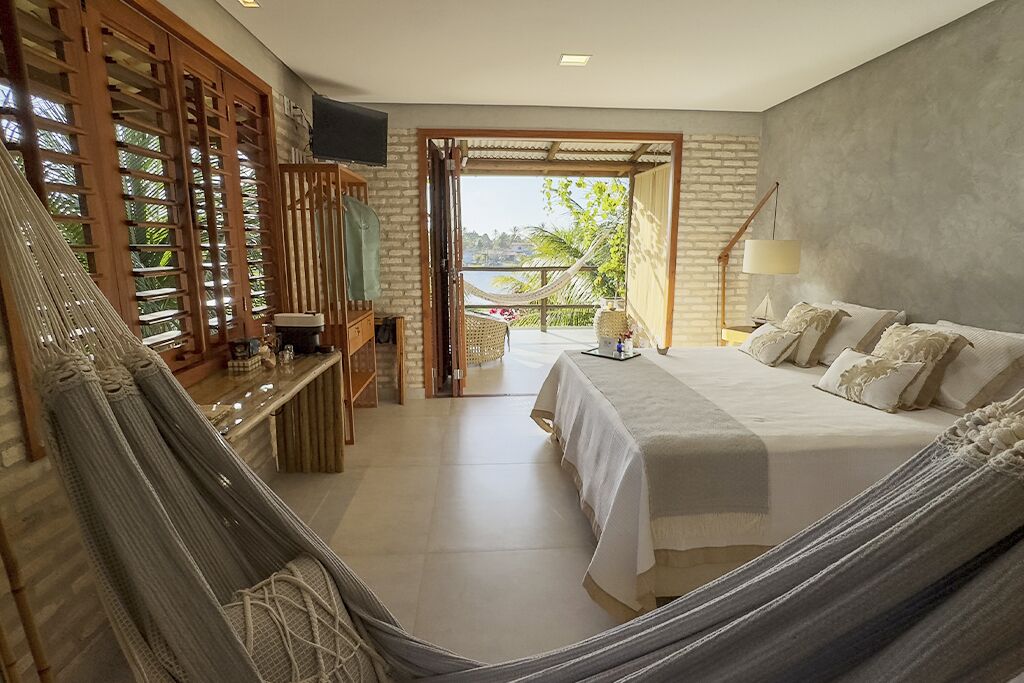 Suite | Blackout drapes, iron/ironing board, free WiFi