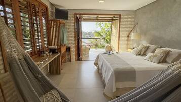 Suite | Blackout drapes, iron/ironing board, free WiFi