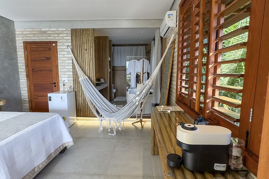 Cortinas blackout, tabla de planchar con plancha y wifi gratis 