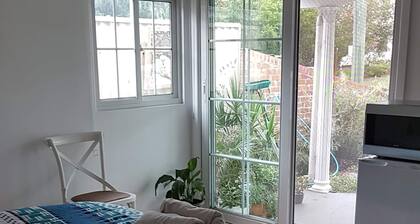 Coastal Grevillea Studio Retreat ,a place to relax or enjoy the outdoors