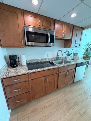 Private kitchen - Amazing water views, a cozy space, and a beautiful atmosphere. (Fort Myers)