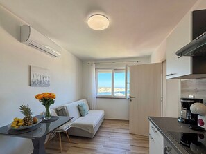 TV - Villa Mare by Interhome (Rab/Lopar)