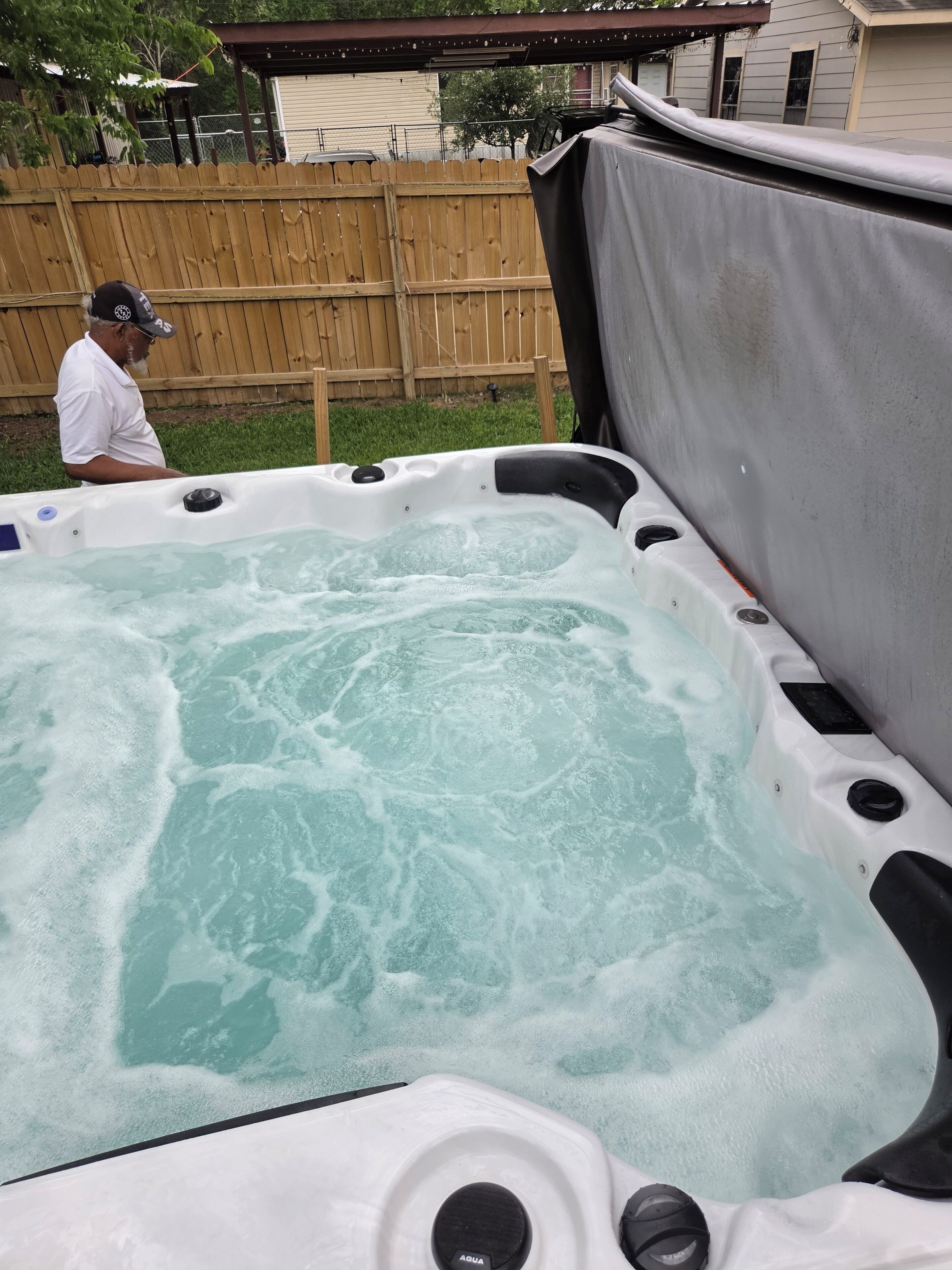 Outdoor spa tub