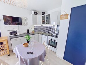 Kitchen / Dining Room - Les Supers Marines by Interhome (Le Barcarès)