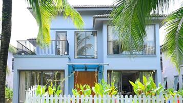 Deluxe Villa, Pool View | Exterior