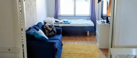 1 bedroom, iron/ironing board, free WiFi