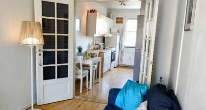 Peaceful stay close to nature and city