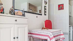 Dining - Les Marines by Interhome (Six Fours)