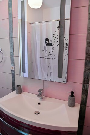 Apartment, Mountain View | Bathroom