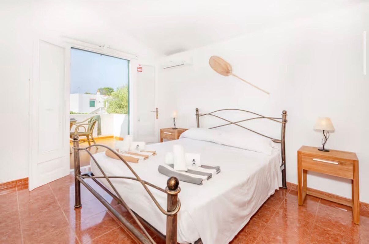 4 dormitorios, tabla de planchar con plancha, Internet y ropa de cama