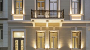 Mặt tiền nơi lưu trú
