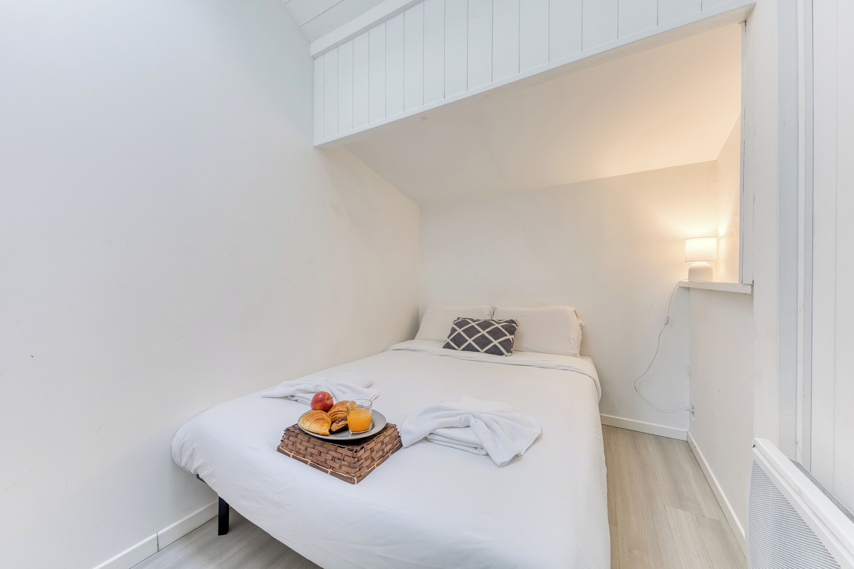 4 chambres, fer et planche à repasser, Wi-Fi gratuit, draps fournis