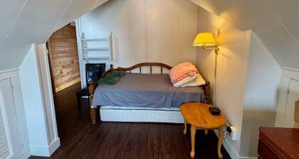 Gold Rush Era Victorian · 3BR · National Register