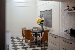 Dining - Luxury Main-Level 2BR Private Home close to UBC (Vancouver)