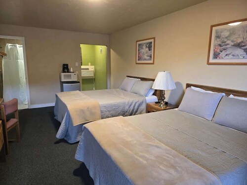 Eagle Motel - Unit 106