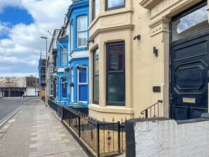 Exterior - Wakefield House - Apartment 2 - UK49460 (Blackpool)