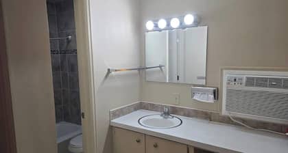Eagle Motel - Unit 117
