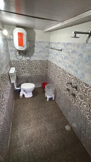 Quarto família | Banheiro | Chuveiro 
