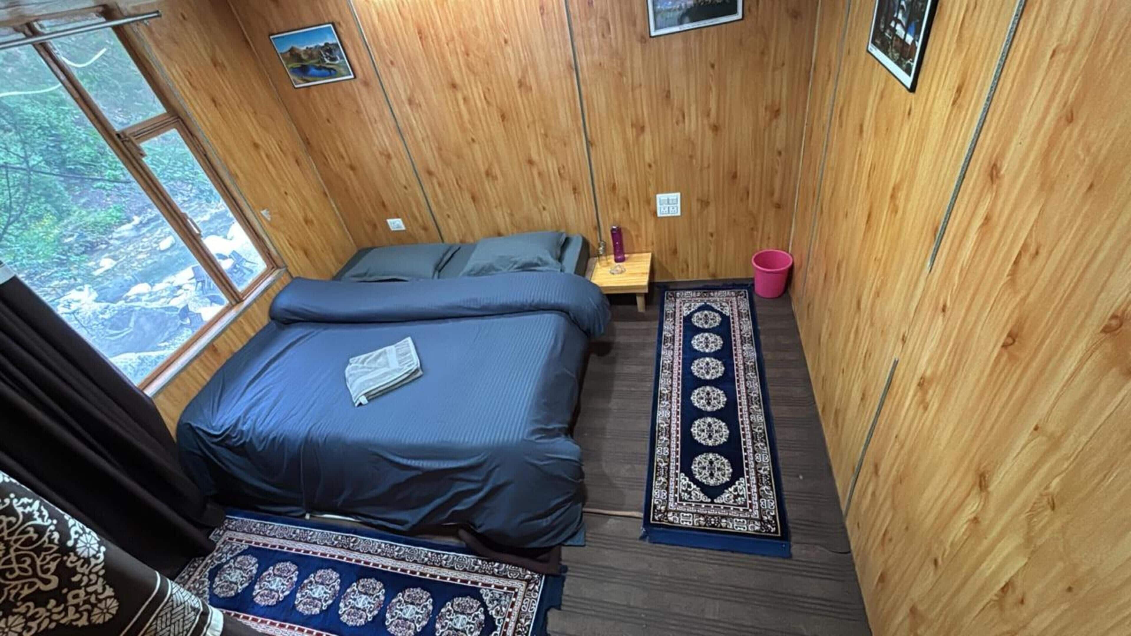 Standard Room | Rollaway beds, free WiFi, bed sheets