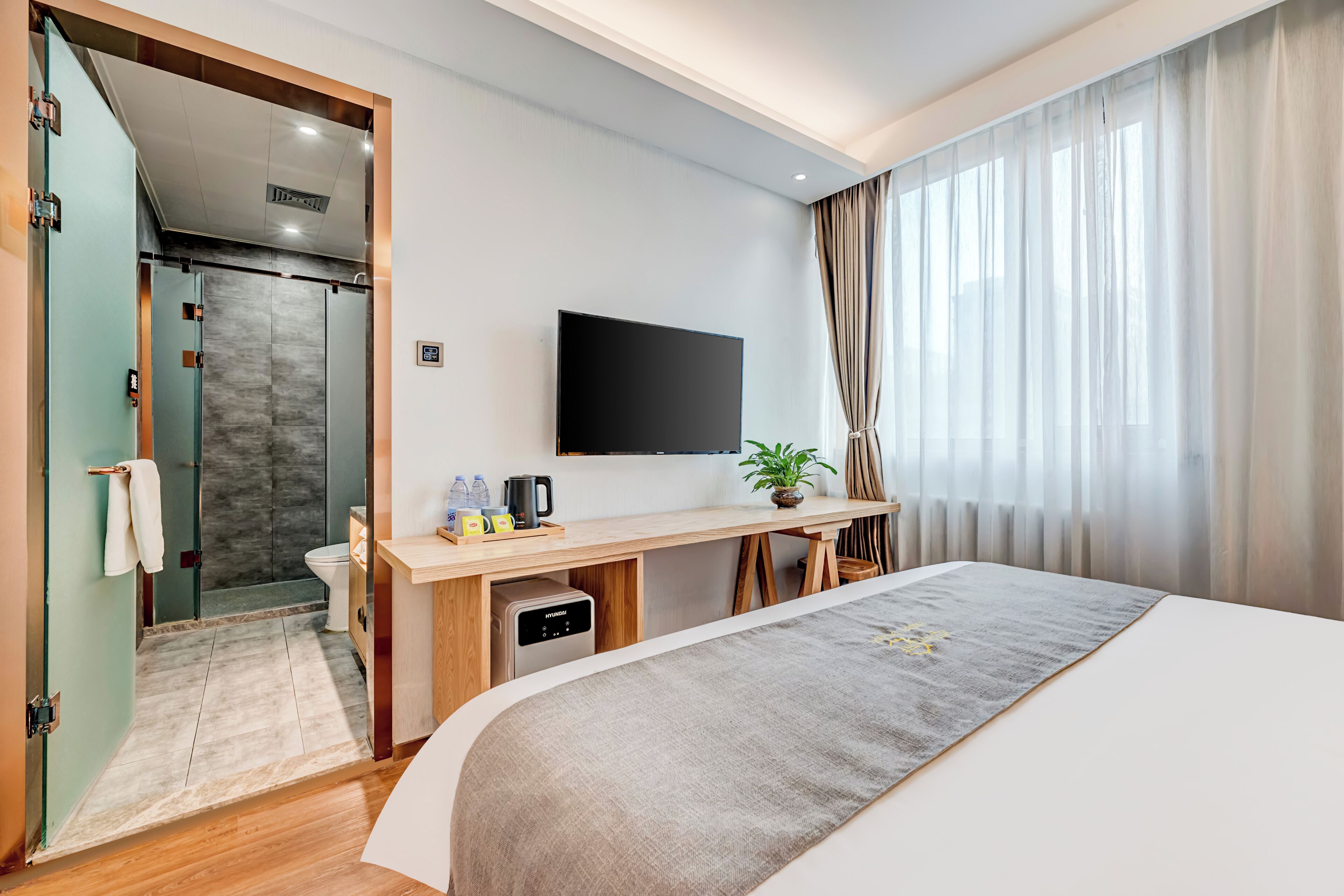 Standard Double or Twin Room | Iron/ironing board, free WiFi