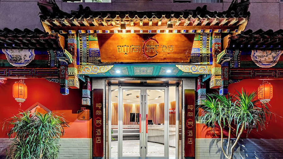 Happy Dragon Saga Hotel