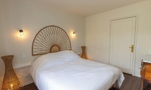 2 habitaciones, tabla de planchar con plancha y wifi gratis 