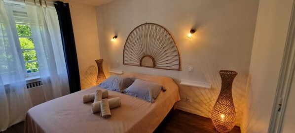 2 chambres, fer et planche Ă repasser, Wi-Fi gratuit, draps fournis