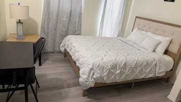 3 Schlafzimmer, Schreibtisch, Bügeleisen/Bügelbrett, kostenloses WLAN