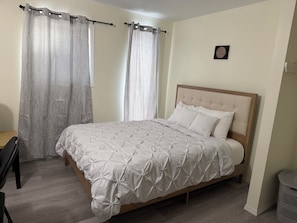 3 chambres, bureau, fer et planche Ă repasser, accĂšs au Wi-Fi (inclus)