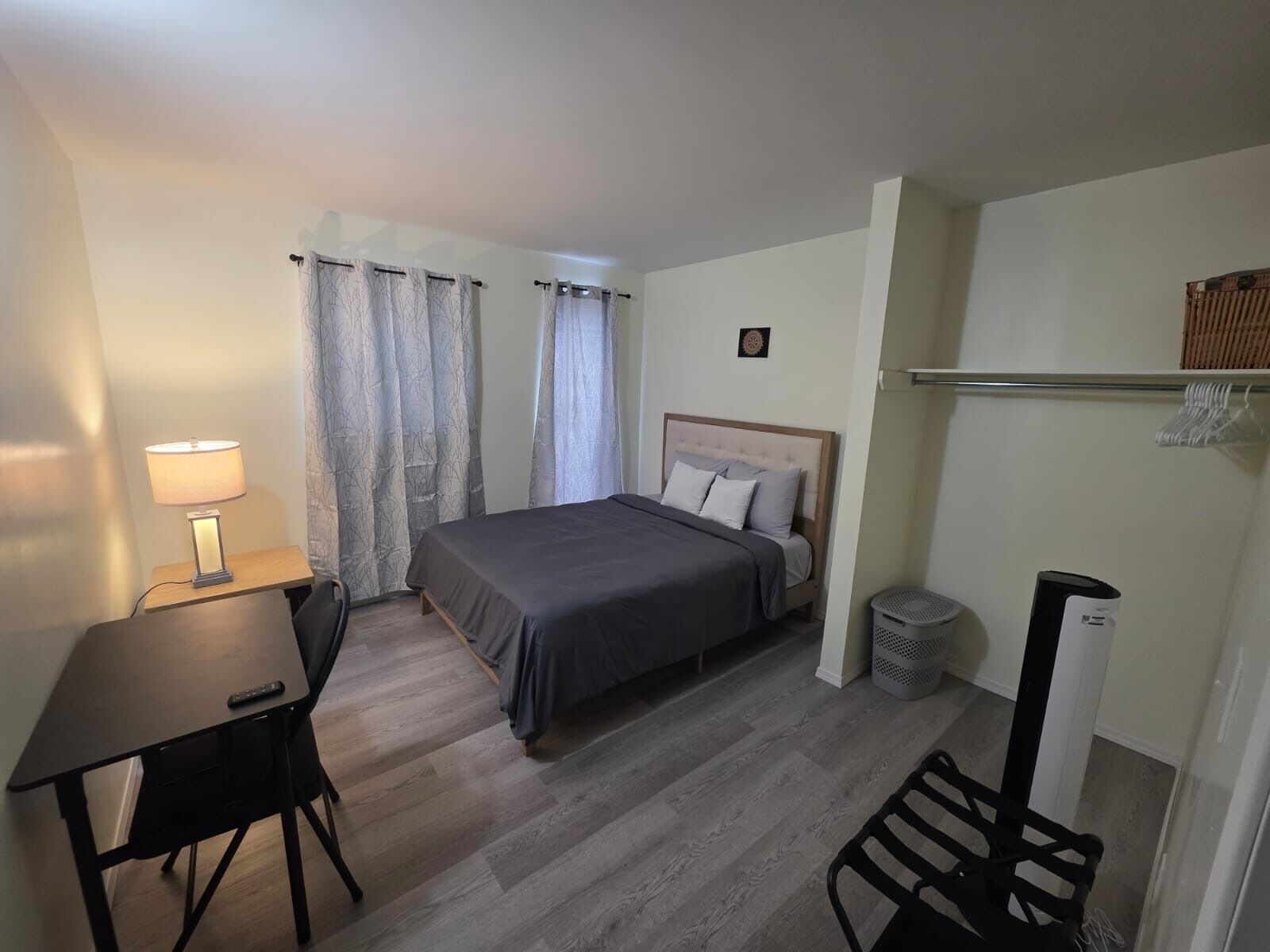 3 bedrooms, desk, iron/ironing board, free WiFi