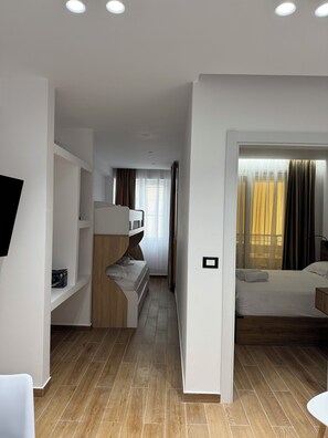 Room - Cozy 1-bedroom apartment in marvelous Sarandë with AC (Sarandë)